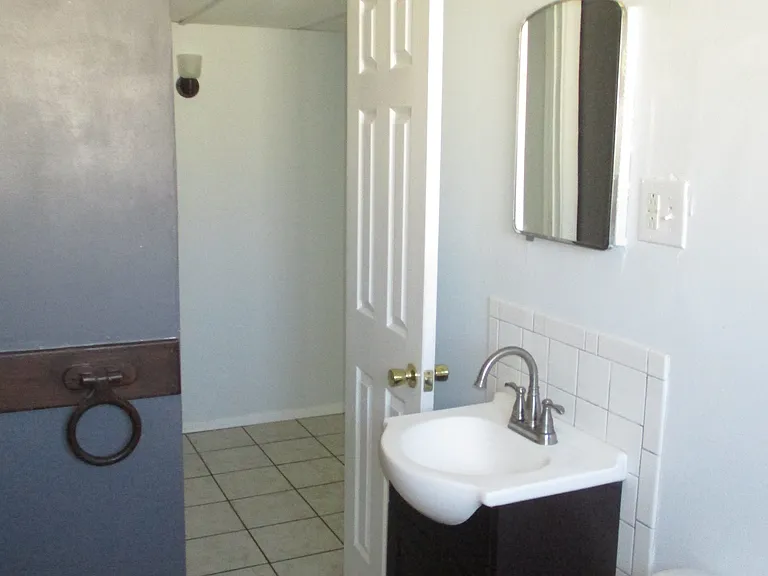 1706 Utah St NE — Photo 21