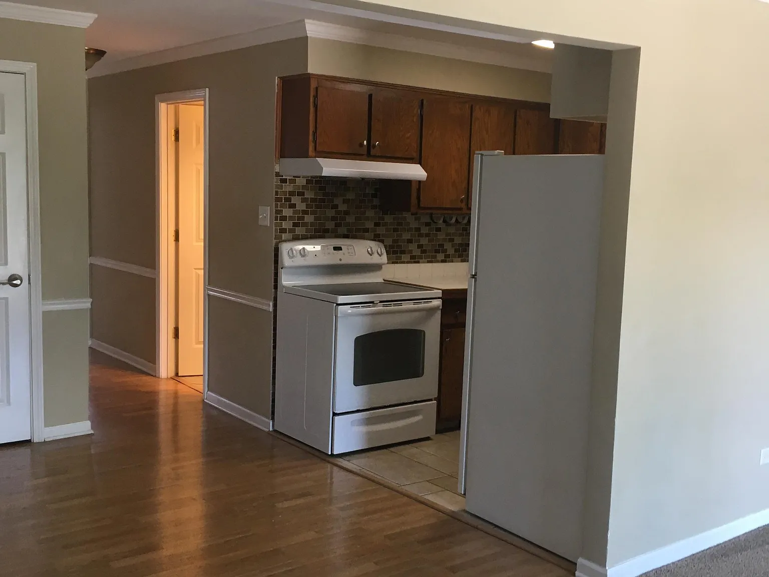 2 bed, 1.5 bath, 900 sqft, $1,695 — Photo 1