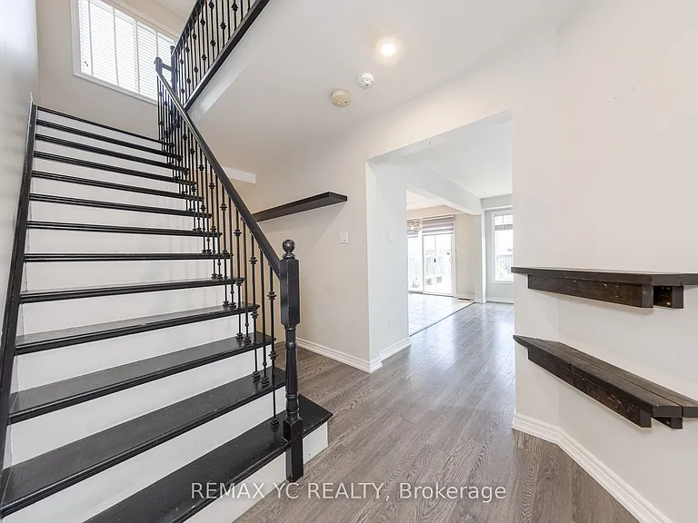 47 McMulkin St — Photo 13