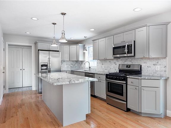 3rd image of 110 Brentwood Ave