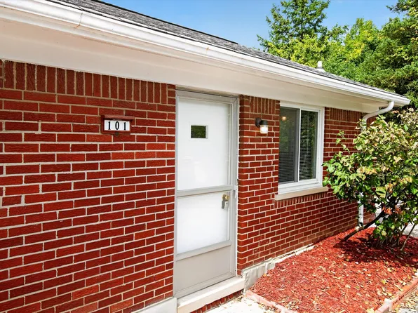 22000 Beck Rd, Northville, MI