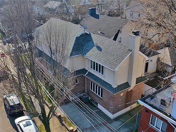 4th image of 223 Avenue J