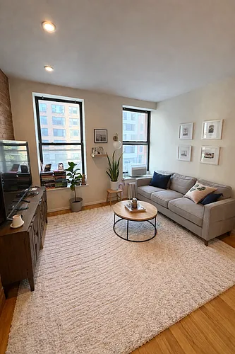 1641 York Ave #3E Photo 1