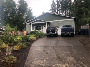 353 S 68th Pl, Springfield, OR 97478