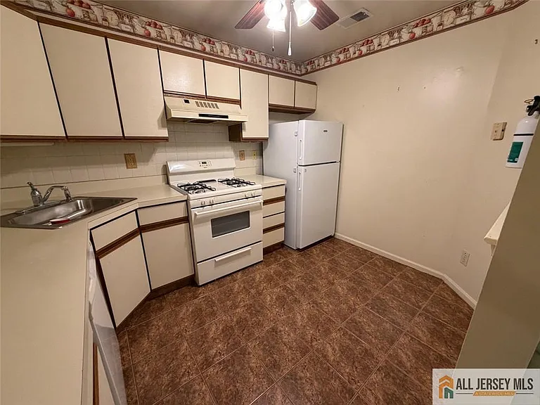 2509 Candlelight Ct #2509 — Photo 6