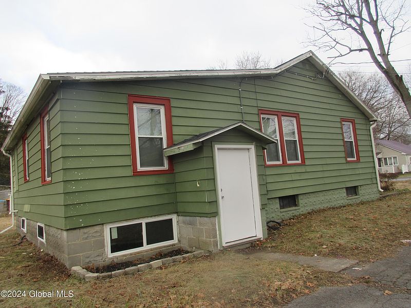 2nd image of 7 Hunt Avenue