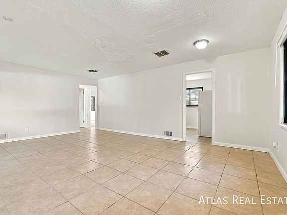 5th image of 2308 Macon St