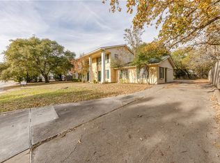 1805 Briar Oaks Dr #B, Bryan, TX 77802