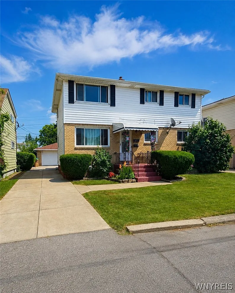 3 bed, 1.0 bath, 2178 sqft, $1,400 — Photo 1