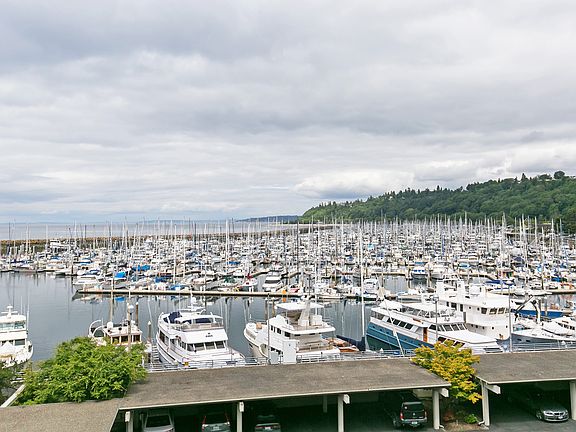 3rd image of 6533 Seaview Ave NW APT 505A