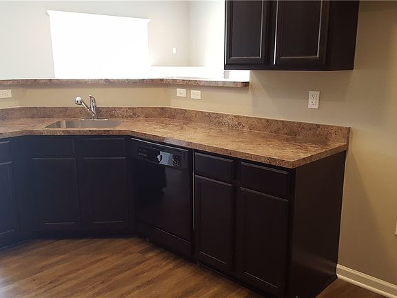 4th image of 144 Raven Cres #264A