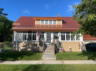335 Pleasant Ave, Alma, MI 48801