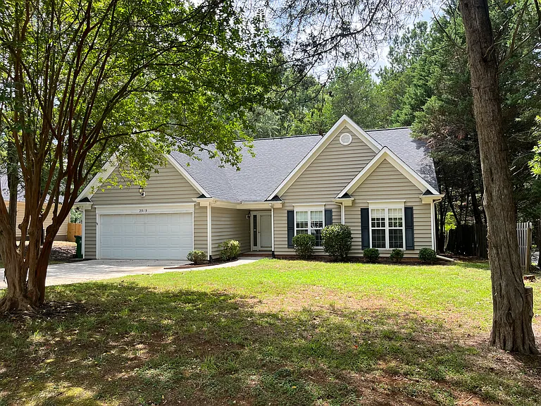 2919 Springs Dr — Photo 1