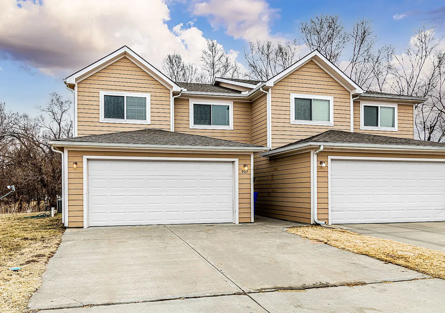 3 bed, 2.5 bath, 1680 sqft, $1,500 — Photo 1