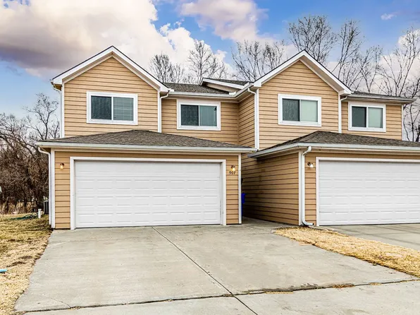 907 Kramer Ct, Junction City, KS 66441