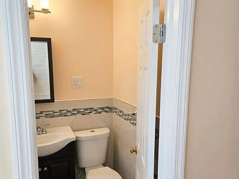 54-06 Nurge Ave #3 — Photo 7