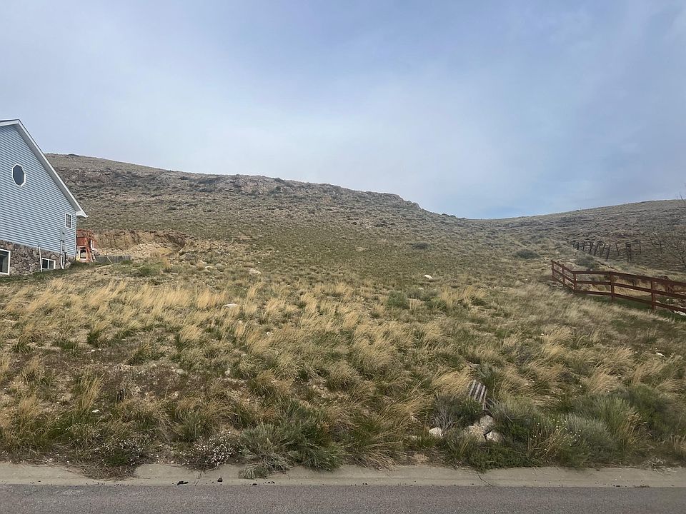 1st image of 713 Scarlet Dr