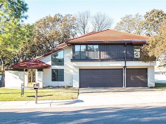 2nd image of 2 Arrowhead Cir