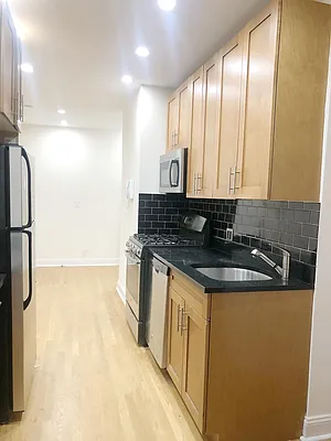 Rented by City Connections Realty | media 28