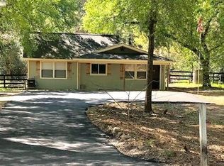 207 Old Country Club Rd, Conroe, TX 77304