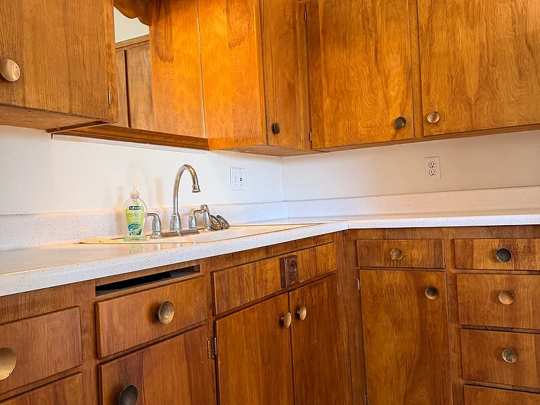 539 W Crest Dr #6 — Photo 7