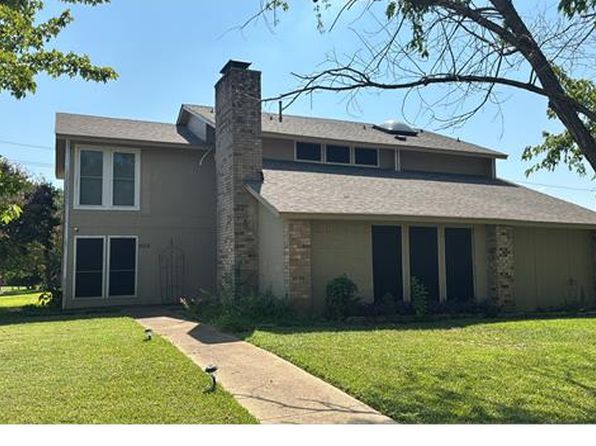 1604 Elk Grove Dr