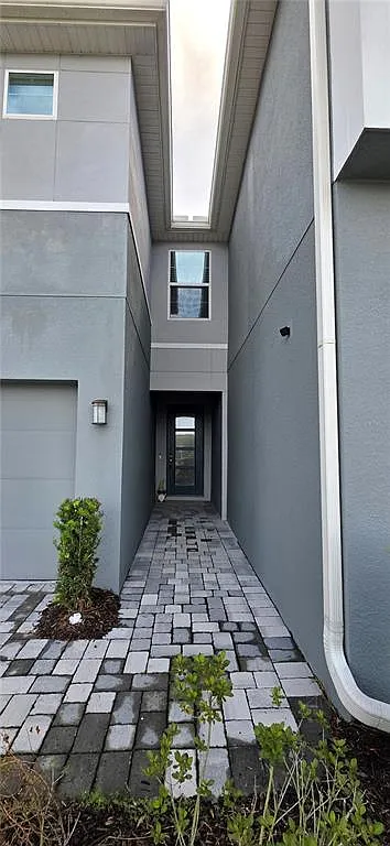 3 bed, 2.5 bath, 2230 sqft, $2,600 — Photo 3
