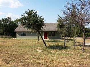 504 Apache Trl, Comanche, TX 76442