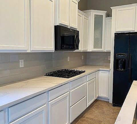 3rd image of 18320 W Cinnabar Ave