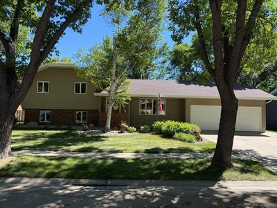 1310 Norwood Dr, Aberdeen, SD, 57401