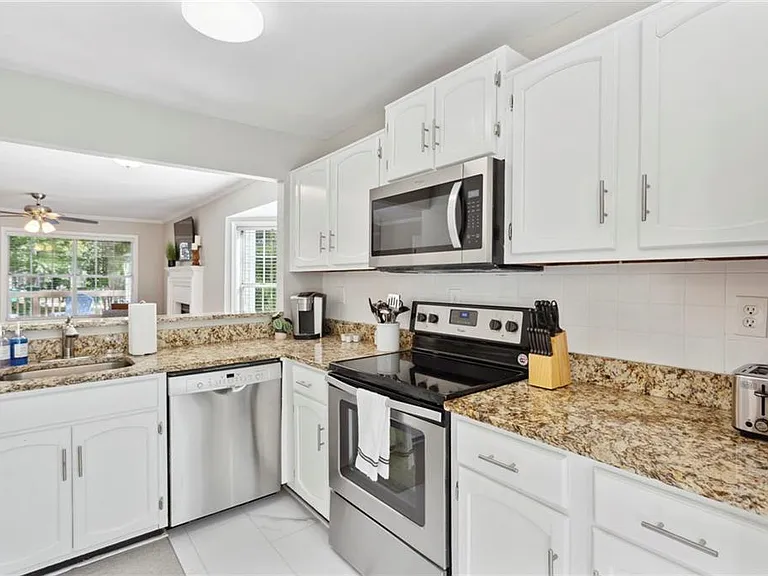 5212 Laurel Bridge Dr SE — Photo 15