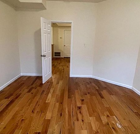 3rd image of 112 Chadwick Ave Floor 2