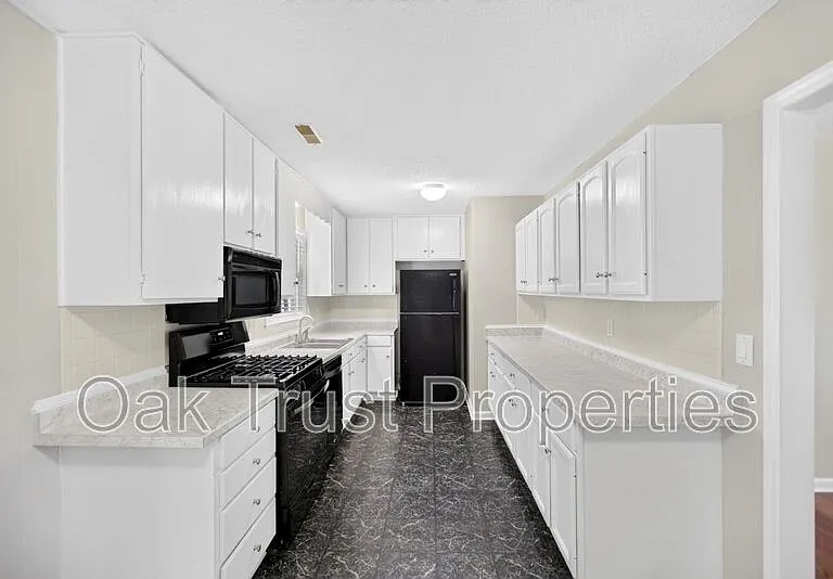 10 Newark Ave — Photo 3
