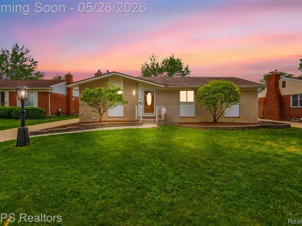 37145 Alper Dr, Sterling Heights, MI 48312