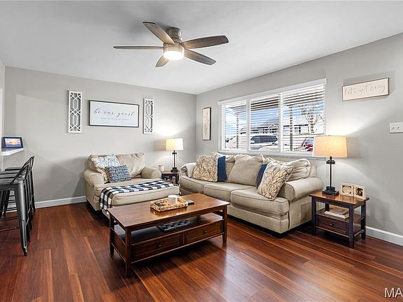 3rd image of 717 Lonedell Rd