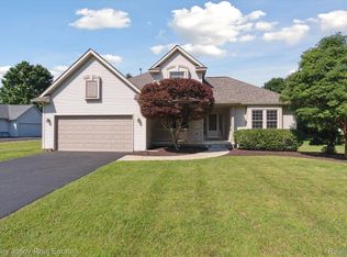 7632 Goldenrod Ct, Brighton, MI 48116