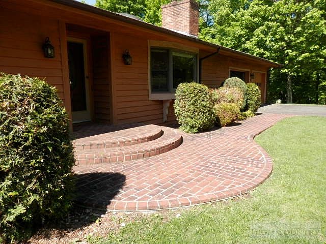 1st image of 112 Eagle Ridge Drive