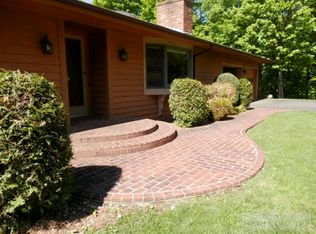 112 Eagle Ridge Dr, West Jefferson, NC 28694