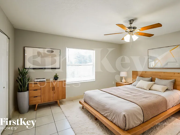 19420 NW 32nd Ave — Photo 10