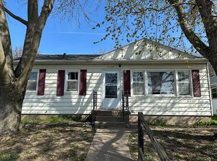 2110 Mississippi Blvd, Bettendorf, IA 52722