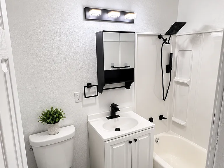 606 Smoketree Dr — Photo 10