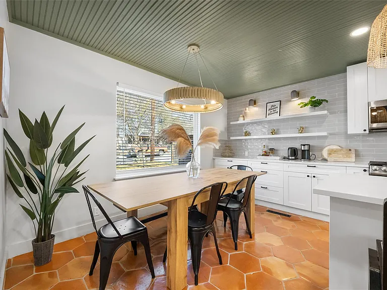 2109 Brackenridge St #A — Photo 6