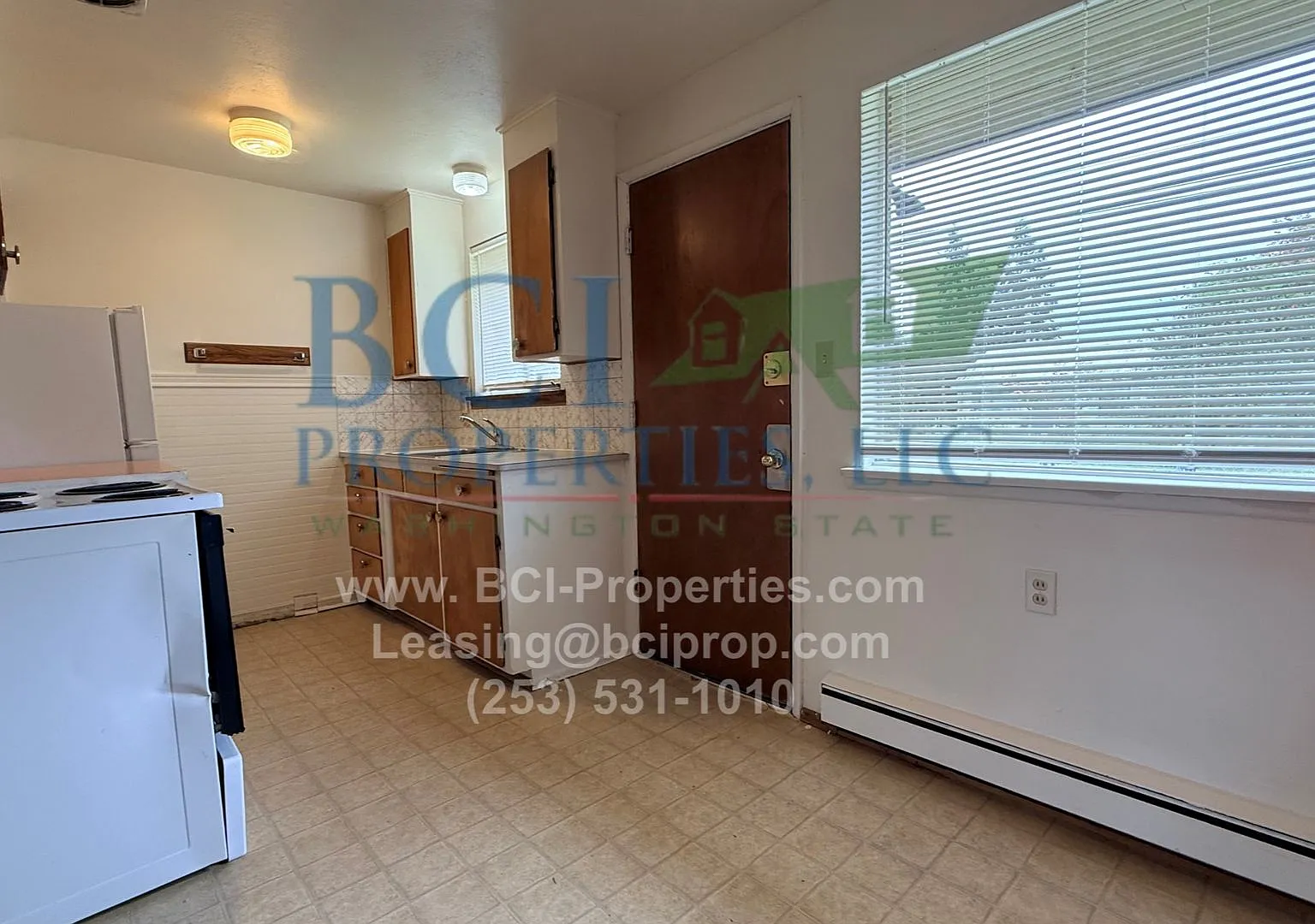 Kenmar Apartments — Photo 4