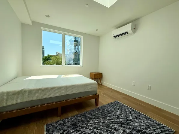 728 Prospect Place image 10 of 21