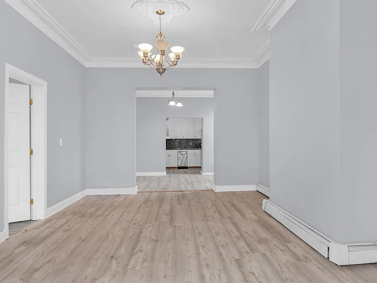 149 Bowers St #3 — Photo 5