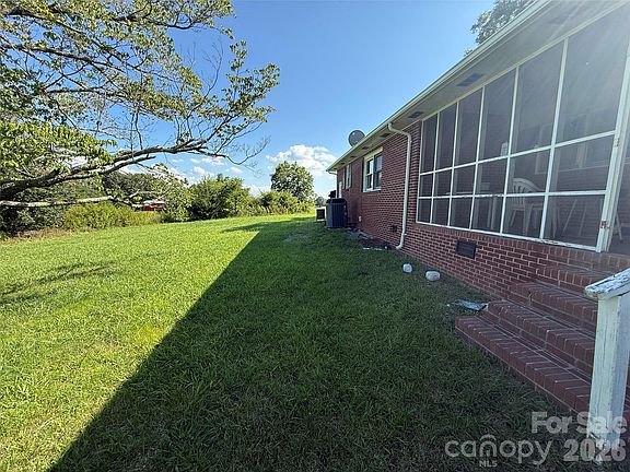 5th image of 111 McGill Rd