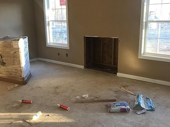 3rd image of 155 Rossview Pl Lot 155