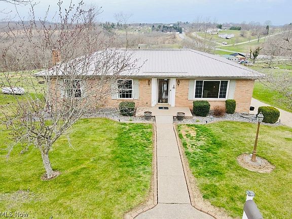 2nd image of 572 Della Dr