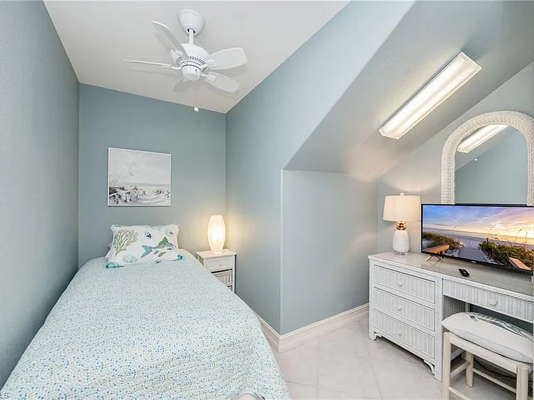 8200 Saratoga Dr #401 — Photo 18
