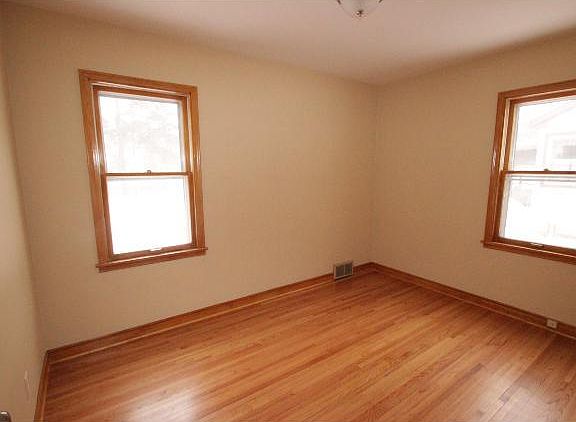 5th image of 2090 Ames Ave
